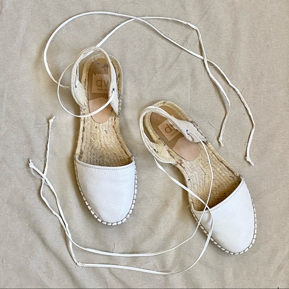 🚫SOLD🚫 White Espadrille Flats 🐚 - Picture 4 of 5